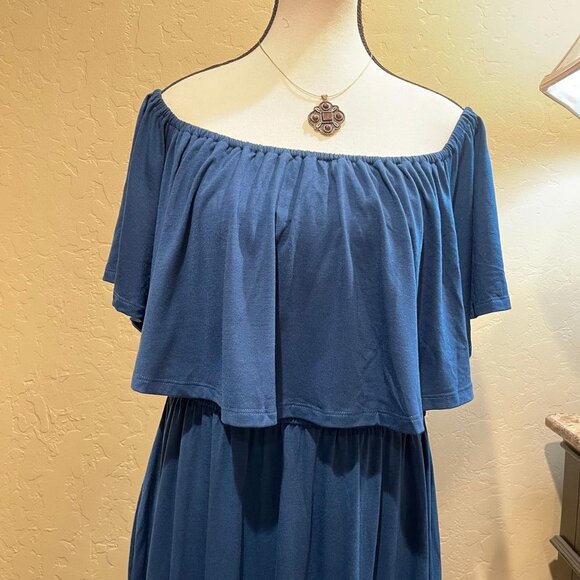 Ruffle Maxi Off Shoulder Split - Picture 2 of 8
